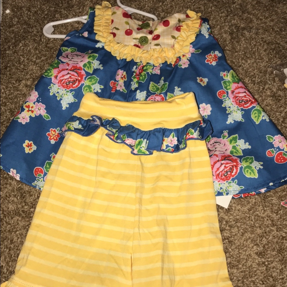 Persnickity two piece set